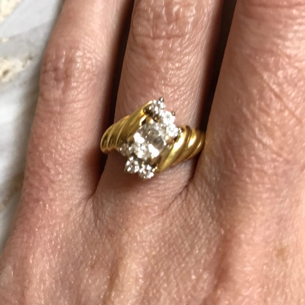 Diamond ring - Picture 2 of 8